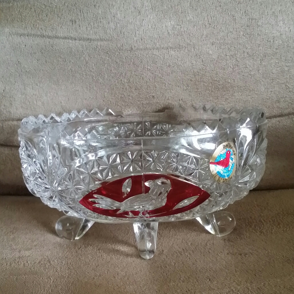 Hofbauer Byrdes (Bird) Ruby Red Oblong Footed Dish